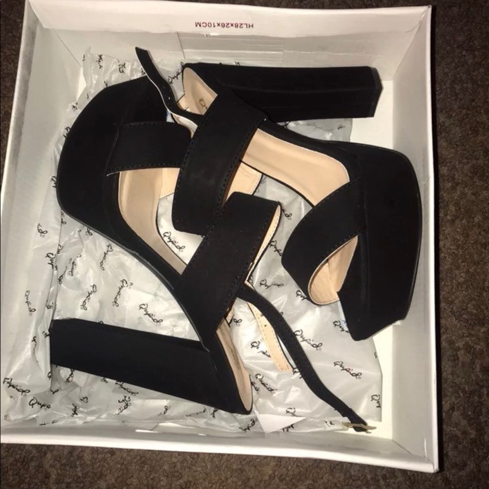 Black High Heels. Brand New
